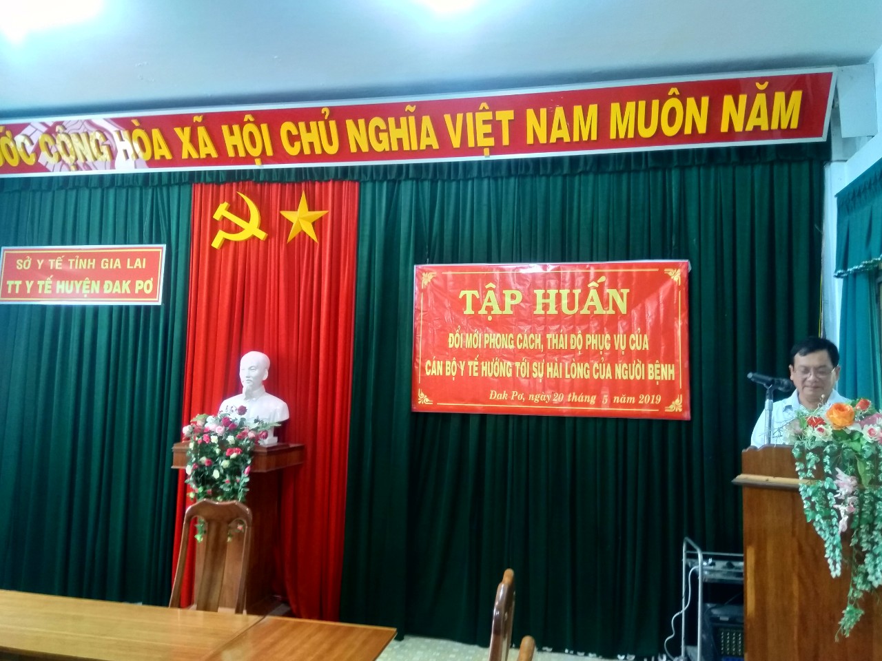 Tập huấn đổi mới phong cách,thái độ phục vụ của cán bộ y tế hướng tới sự hài lòng của người bệnh