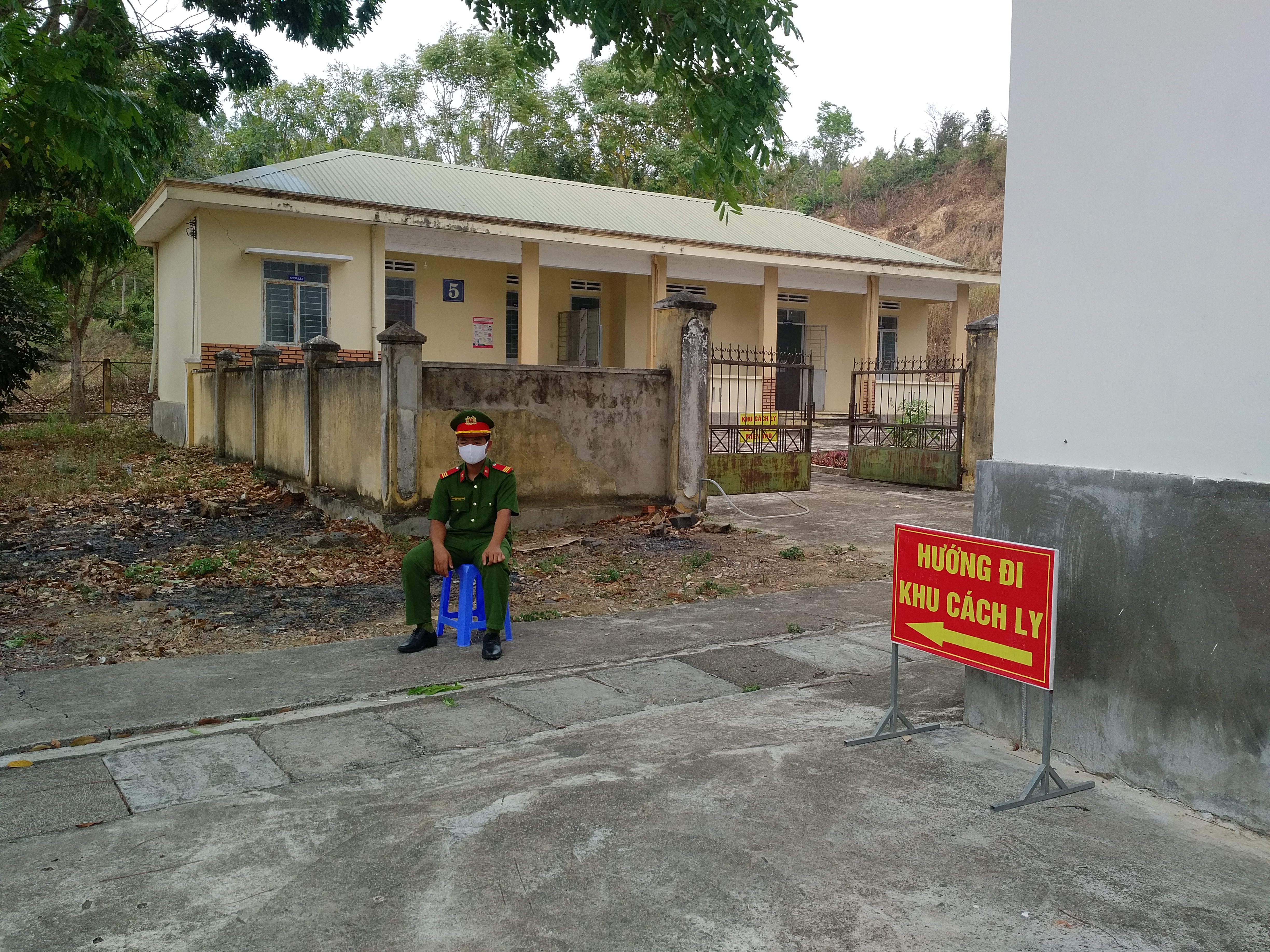 Quyết Định phân công nhiệm vụ Ban chỉ đạo phòng, chống dịch bệnh viêm đường hô hấp cấp do chủng mới vi rút Corona gây ra của trung tâm Y tế huyện Đak Pơ